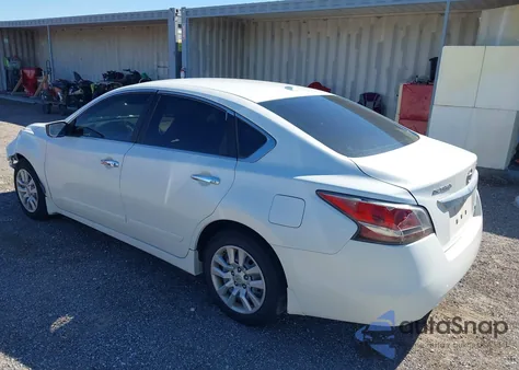 2014 Nissan Altima 2.5 S z USA, uszkodzony, nr VIN 1N4AL3AP2EC141950